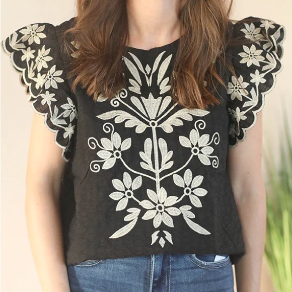 THML Black top with Unique off white Embroidery small EUC boho casual - Picture 3 of 5